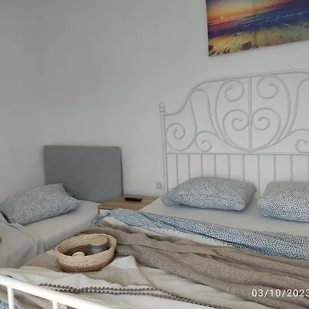 شقة Budget Seaview For 5 *